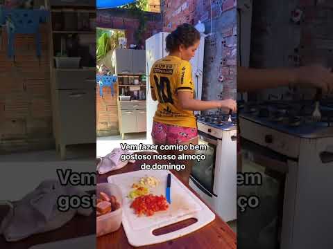 E hoje o almoço de domingo tem macarronada #lavando #funnymemes #humor