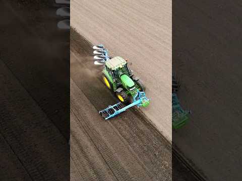 John Deere 6430 #tractor #ploughing #lemken 😎 @FlyingPixelsPhotography