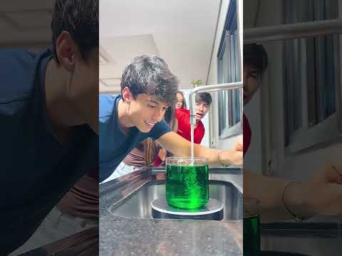 TENTE NÃO DERRUBAR A AGUÁ!! #humor