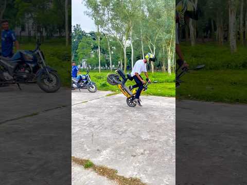 Stoppie with a scooter✌️ #shahadatsagor07 #scooter #stunt ￼