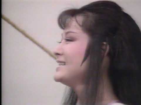 歌曲：一代女皇(金佩珊)