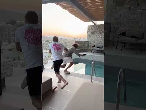 Sometimes I wish you weren't my friend!!!#funny #comedy #comedyvideo #prank