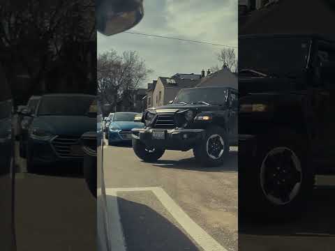 TESLA VS CHOQUE DE JEEP