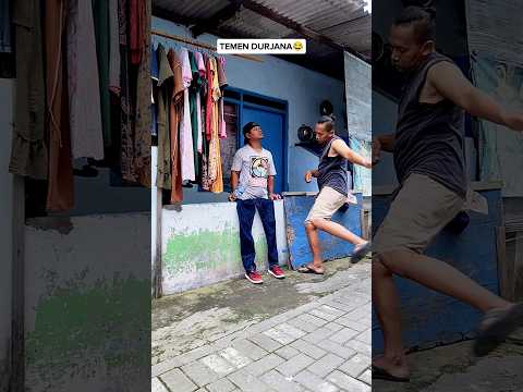 bayangin temenmu kayak gini