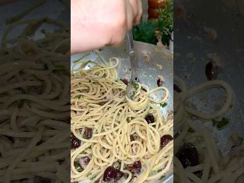 SPAGHETTI TONNO E OLIVE SCIVOLARIELLI