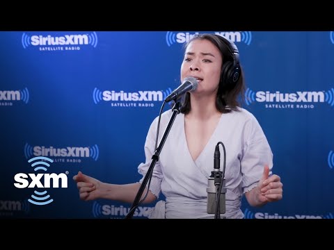 Mitski - "Nobody" [LIVE @ SiriusXM]