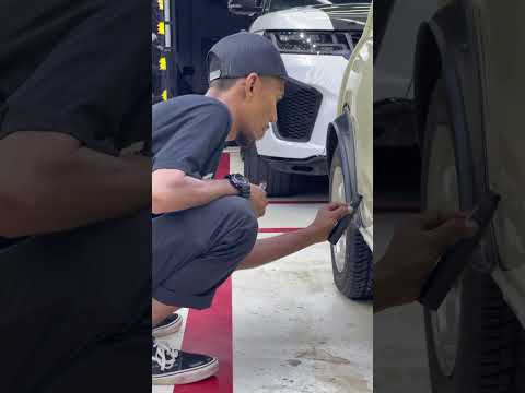 kita layan process conteng abg @zameer_pentbrush #cartooncar #zameerpentbrush #carcomic #loccowrap