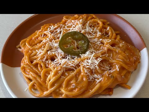 Espagueti con puré estilo Sinaloa