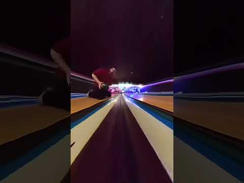ماذا لو كنت كرة بولينج 🎳؟