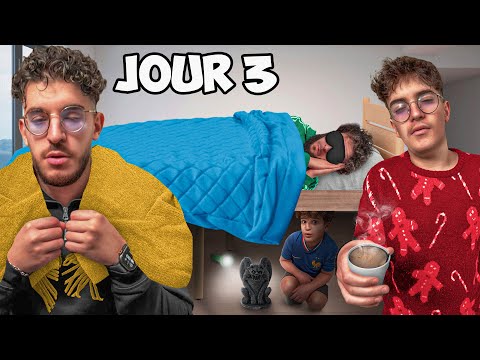 4 FRÈRES ESSAYENT DE NE PAS DORMIR (Dans une maison bizarre..) QUI VA CRAQUER EN PREMIER ?! Ep2