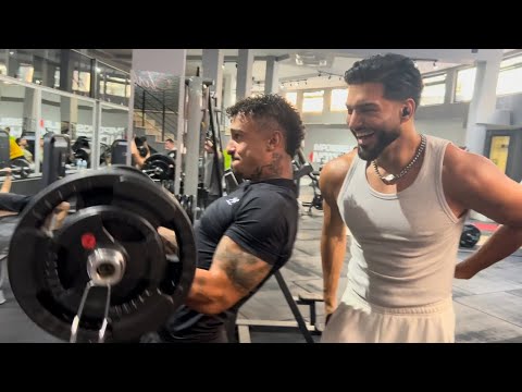 ApoRed trainiert Simex 💪🏽 Gym Workout