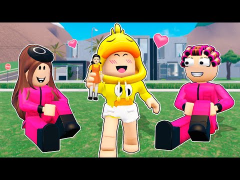 Adoptado por una FAMILIA de GUARDIAS de SQUID GAME en Roblox!