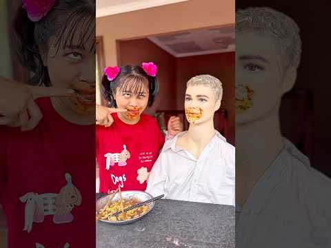 I ear noodle with my lover 🤣🤣🤣