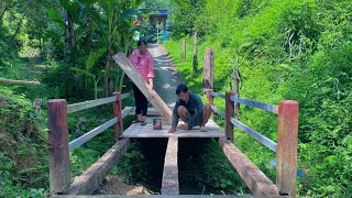 Start a better life: DAU quickly repairs rotten bridge before baby is born