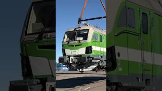 Siemens übergibt 80. Vectron-Lok an Finnland | Erster neuer Zug für S-Bahn Basel | Magnetschwebebahn