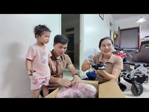 GIA ĐÌNH EM KHÁNH NHẬN ĐƯỢC QUÀ TỪ MỸ- Và món mực hấp cuốn bánh tráng cực ngon.