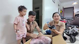 GIA ĐÌNH EM KHÁNH NHẬN ĐƯỢC QUÀ TỪ MỸ- Và món mực hấp cuốn bánh tráng cực ngon.