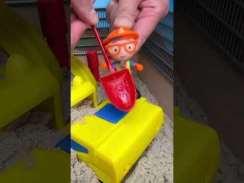 Maze Construction,  Vehicle Reveal | 📖Blippi Moonbug Kids Learning Corner