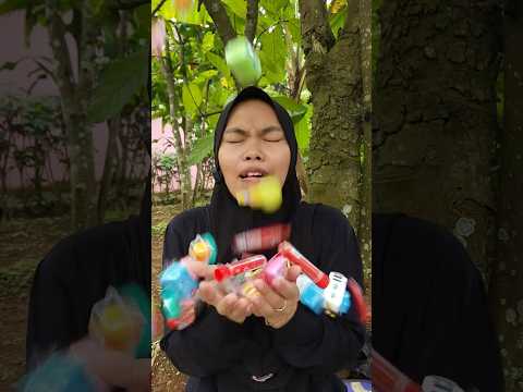 Makan Permen unik, permen nya banyak banget