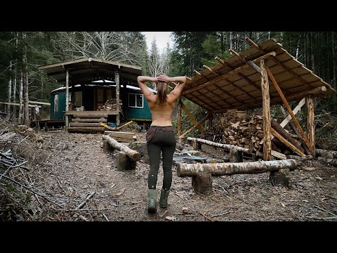 nicole living off grid naked