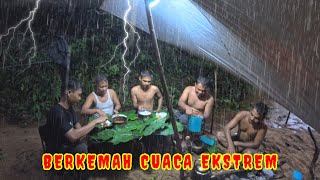 Berkemah cuaca ekstrem, diguyur hujan deras siang malam, relaxing rain sound, tidur Dengan hujan