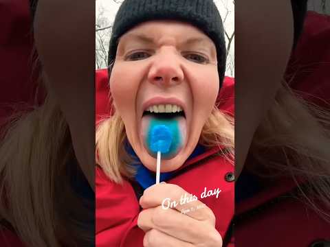 "Building Wooden Log Cabin in Forest 🌲🦖Survival House Step by Step"8