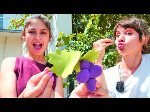 Komik video! Ayşe, ağaç yapraklarından sarma yapıyor! Yemek yapma oyunları