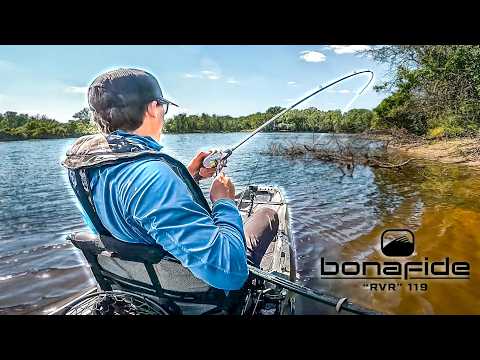 Fishing In My NEW RIVER KAYAK For ANGRY Bass! (Mighty Mississippi)