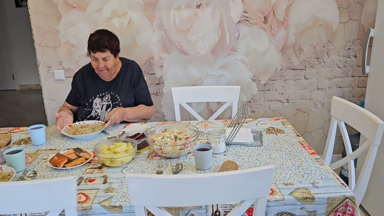 У Все Рыбный День! Мурчик Подсел На рыбу