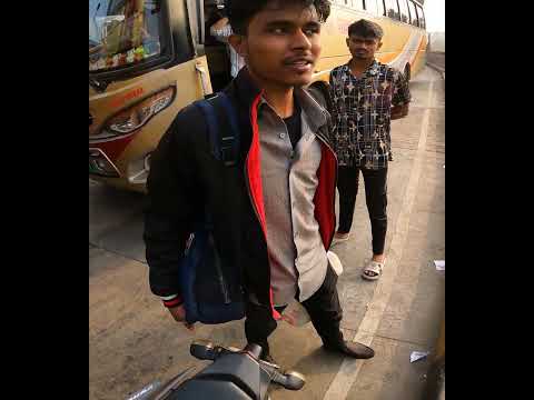 দুধ নিয়ে গেছে বাস ড্রাইভার