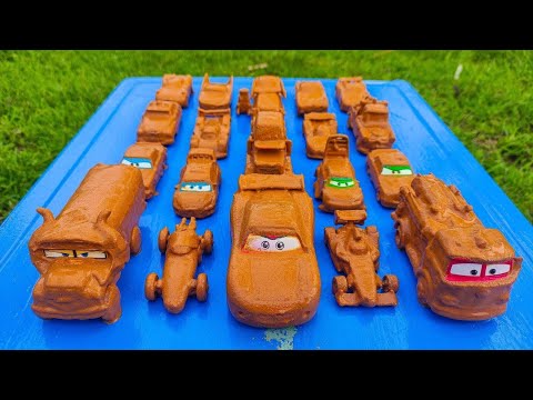 Clean up muddy minicars & disney car convoys! Play in the garden 4