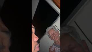 VELHA ASSUSTADORA FICOU POSSUIDA EM CASA