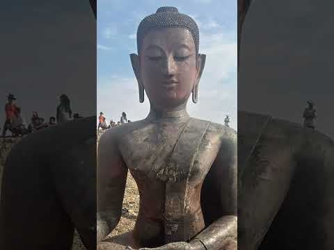 เปิดอายุที่แท้จริง พระจมโขง อ.เฉลิมชัยยันสวยมาก