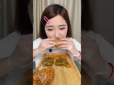 Trốn nhỏ bạn ăn Bún cuốn giấy gạo #shorts  #mukbang #shortvideo