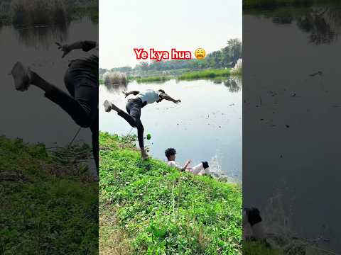 Gir Gya Pani me 🤣 #shorts #skating #skaterakashkth #publicreaction #skaterboy #reaction