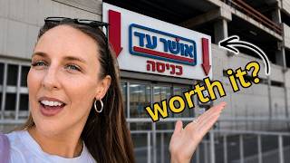 An American shops at the "Costco of Israel" for the first time