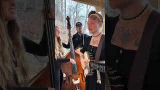 “One Foot in the Water” Sparrow Smith & the Resonant Rogues ft Lindsay Hope on bass #banjo #harmony