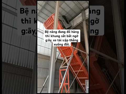 ⚠️ Bệ nâng g:ãy khung, xe tải s:ập xuống!