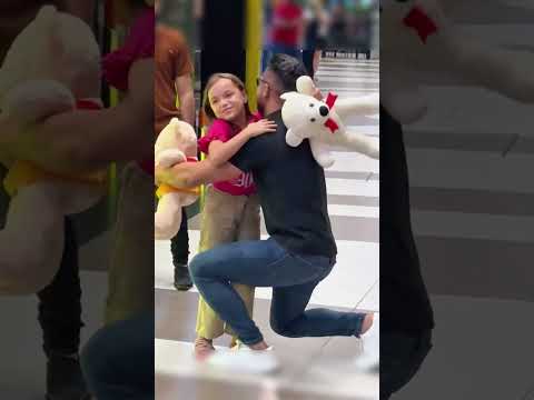 Randomly give away bears on the street #TeddyBearSurprise #Innocence #RandomActsOfKindness