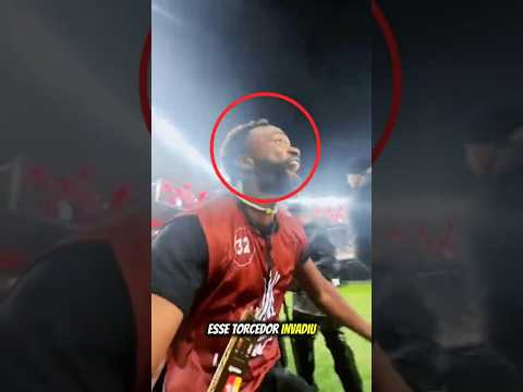 Ele invadiu a comemoração ao VIVO!!   #curiosidades #futebol #neymar #futebolbrasileiro
