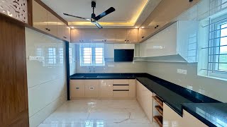 Beige & White Big Modular Kitchen Design 17x11 feet Size👌with Dining Area 