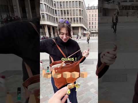 Partie 10 : J’échange des objets avec vous ! #humour #drole #jeux #argent #echange #moha #mohasmile