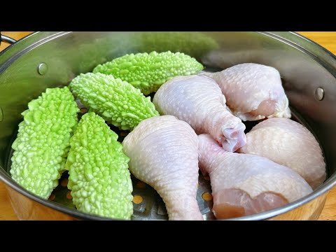【民寒食藝】苦瓜雞腿新吃法：清蒸入味，清甜鮮嫩多汁，營養又美味！Bitter Melon Chicken Legs 把苦瓜和雞腿放鍋裡面蒸一蒸，出鍋瞬間變美食，清甜鮮嫩多汁，香，#苦瓜雞腿食譜 #雞腿