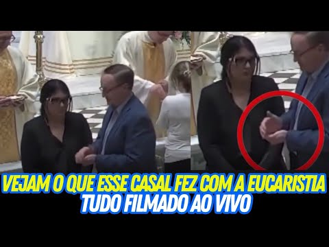 URGENTE! OLHEM O QUE ESSE CASAL FEZ NA MISSA NO MOMENTO DA COMUNHÃO.