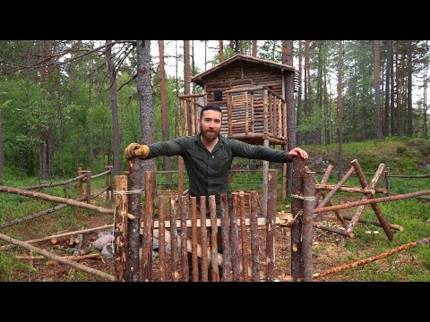 Building a Fence Around the Treehouse - Making a Wooden Bucket and Water Filtration System (ASMR)