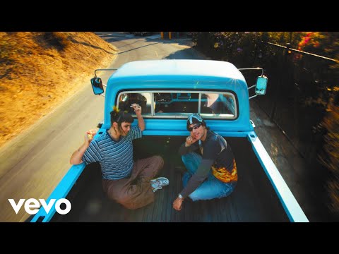 Jeremy Zucker, BENEE - I&#39;m So Happy (Official Music Video)
