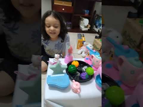 BERNARDO E MAMÃE DIVERTINDO DE FAZER COMIDINHAS DE VERDADE #toys #shorts