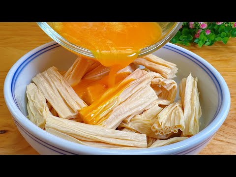 【民寒食藝】招待客人必備家常菜：腐竹炒洋蔥淋蛋液，好吃到舔盤子！讓客人讚不絕口！Dried Bean Curd with Onions，提升廚藝：腐竹炒洋蔥淋蛋液，掌握火候和調味，做出餐廳級美味！