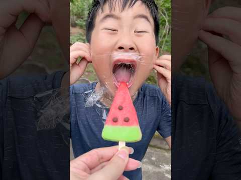 Thử thách nhắm mắt ăn kem socola, kẹo dâu và kem Celano, ớt cay siêu ngon sự kết hợp hoàn hảo