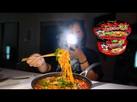 eating spicy noodles in my bedroom *mukbang*